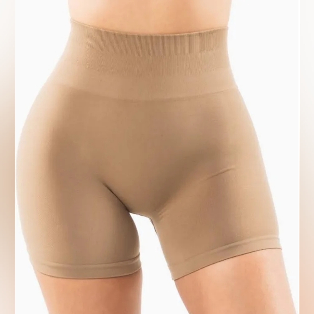 EUC Alphalete Size Small Chai Amplify Contour Shorts!